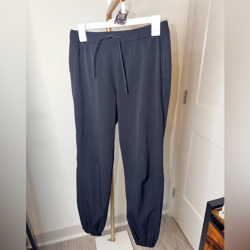 15. Lululemon Essential Affinity Mid Rise Jogger in Black
